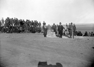 Inwijding van Standing Rock, Major McLaughlin en Sitting Bull op de voorgrond, 1880s door David Frances Barry